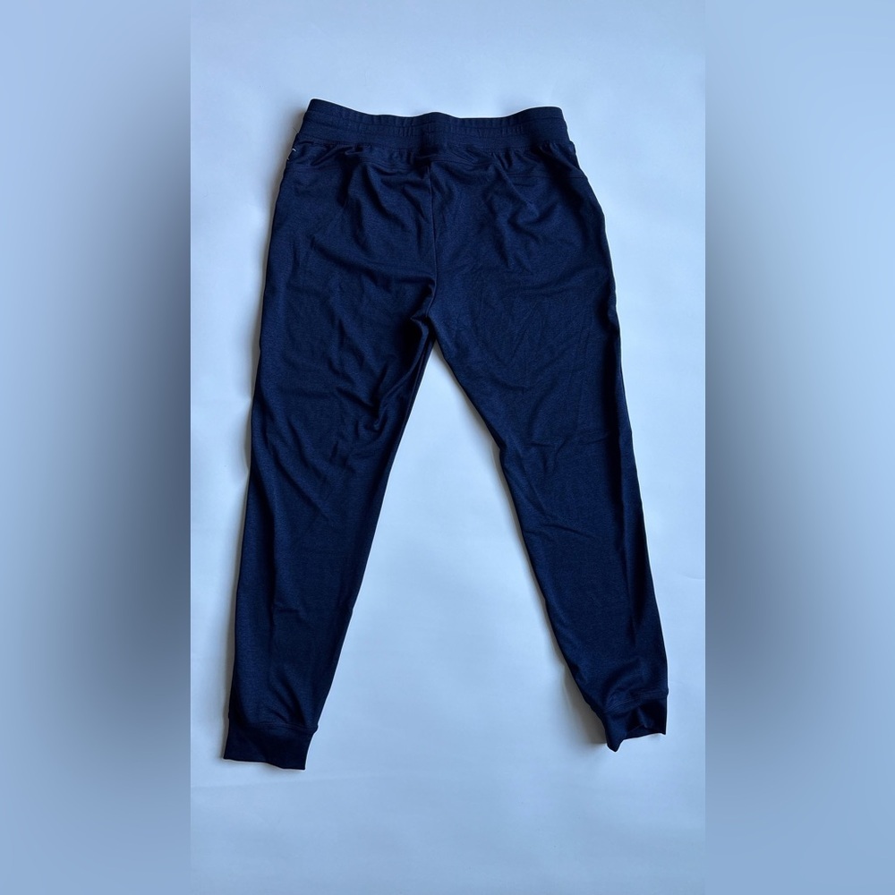 Athleisure Minimalist Activewear – ZYIA Active Navy Joggers – L - Picture 3 of 6